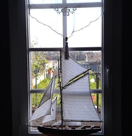 Une Chambre En Ville Domfront  Esterno foto