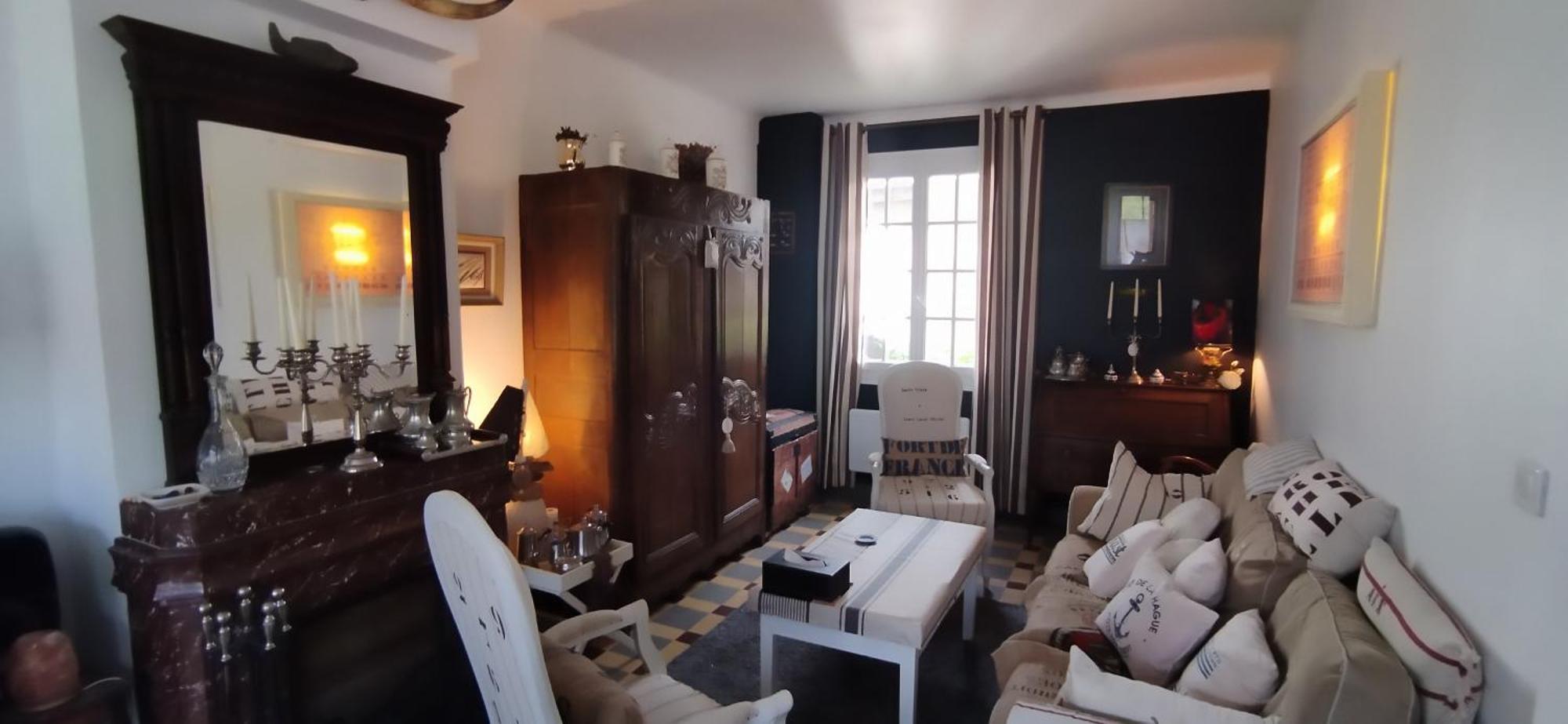 Une Chambre En Ville Domfront  Esterno foto